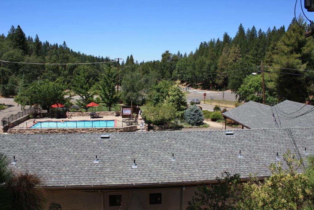 Mother Lode Motel - View 3