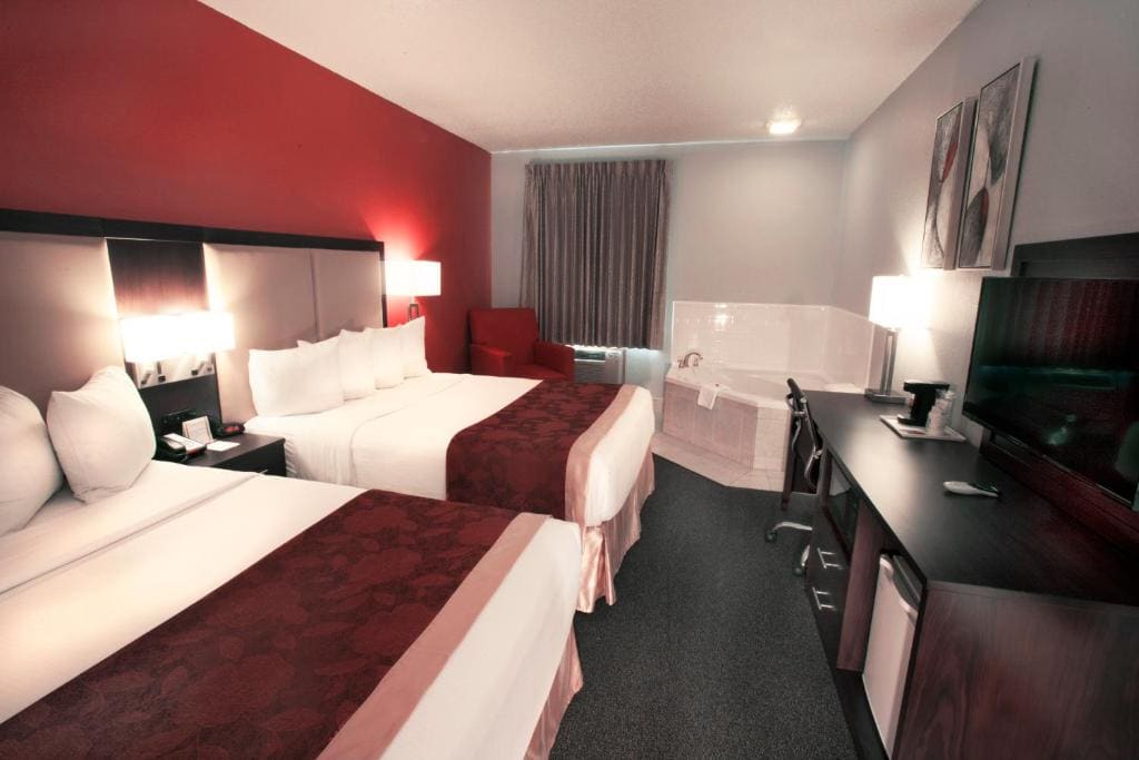 Ramada by Wyndham Keystone Near Mt Rushmore - View 2