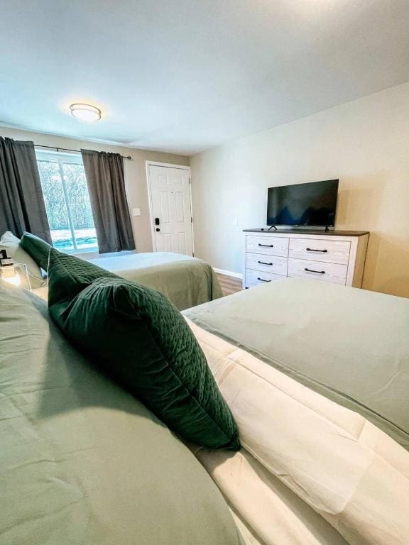 Mountain Family Twin Room - View 6