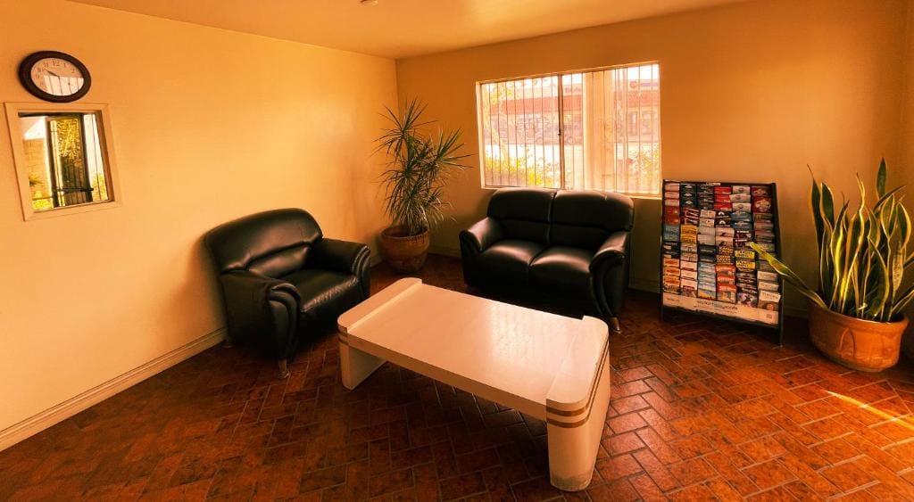 New Star Inn El Monte, CA - Los Angeles - View 3