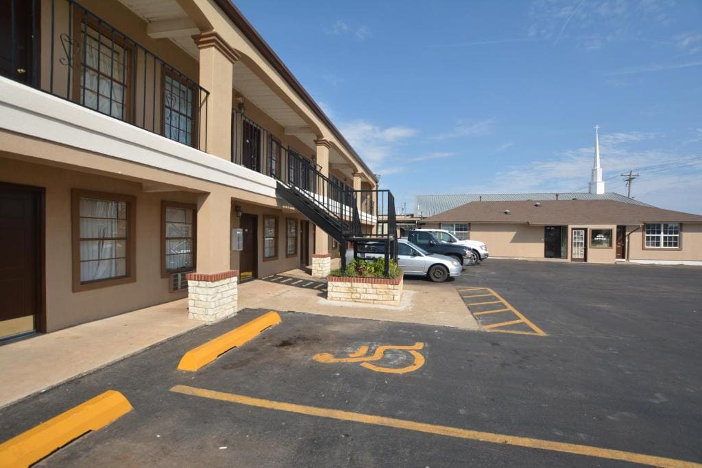 Newcastle Motel - Main view