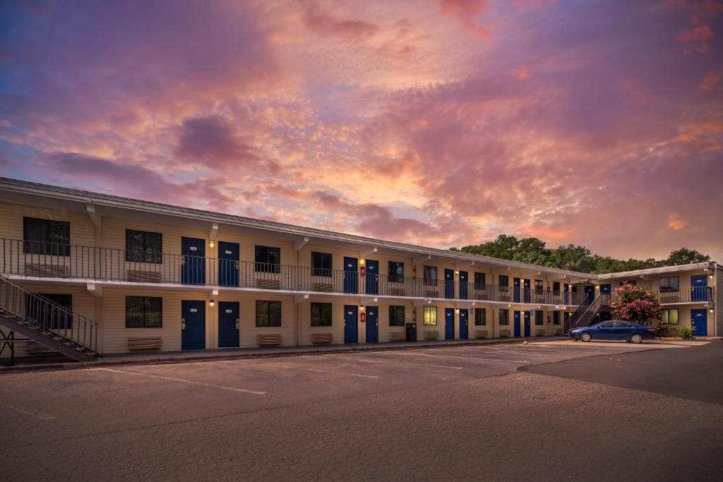 Motel 6-Norfolk, VA - Main view