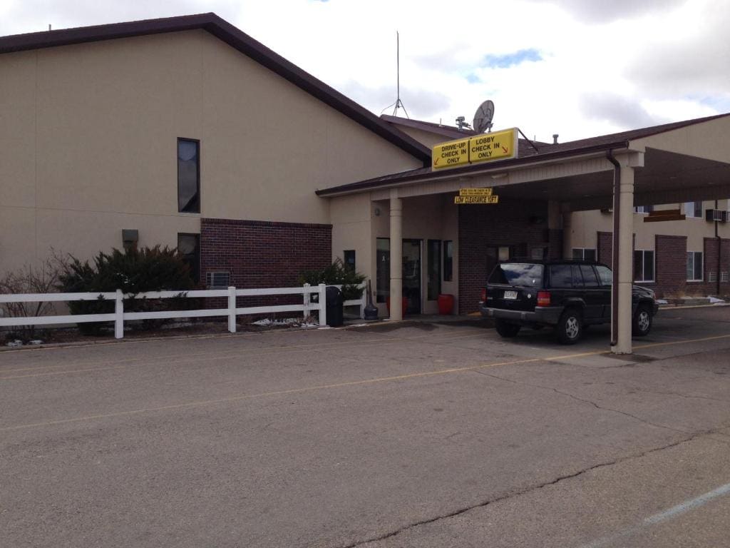 Super 8 by Wyndham North Platte - View 4