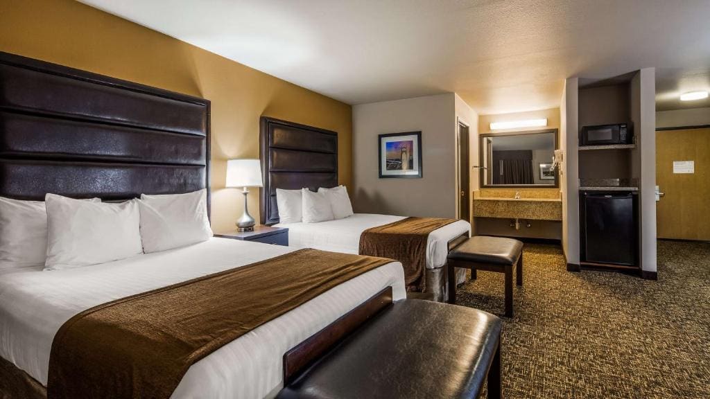 Best Western Oak Meadows Inn - View 7