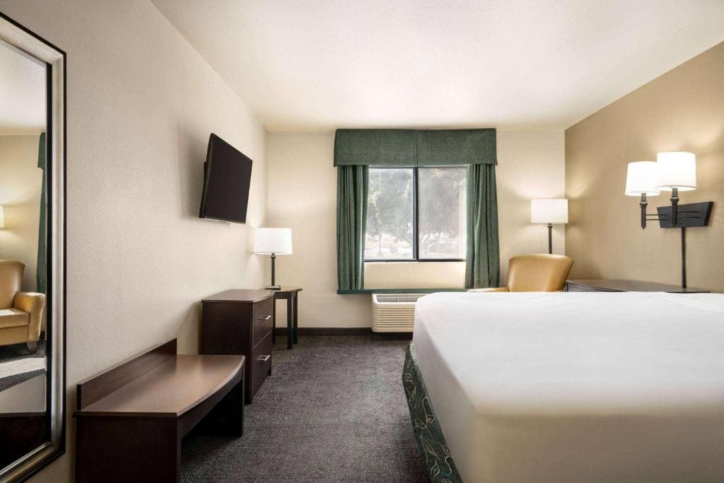 Travelodge by Wyndham Yuma - View 6