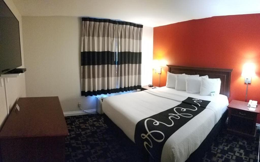 Ramada by Wyndham Oceanside - View 7