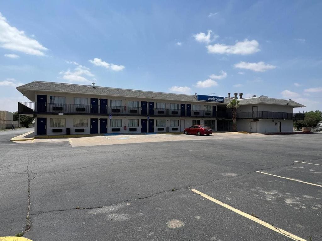Motel 6-Odessa, TX - Main view