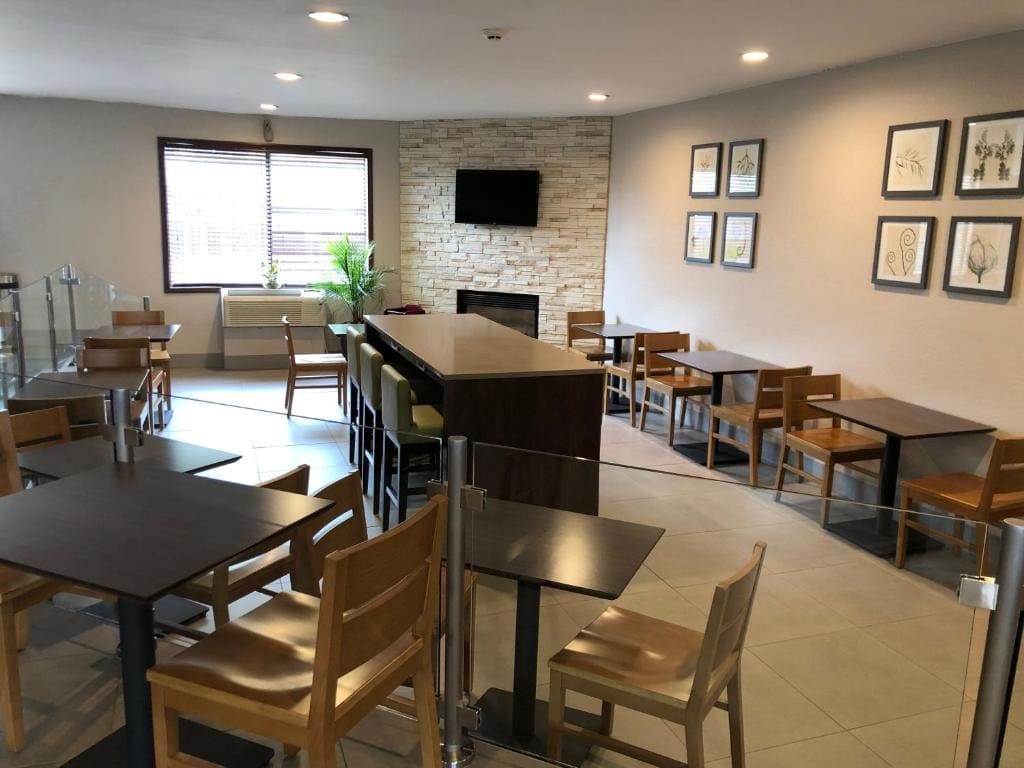 Country Inn & Suites by Radisson, Greenville, NC - View 4