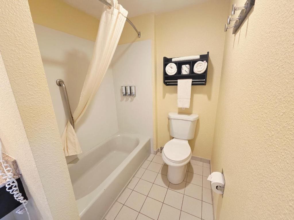 Oregon Trail Inn and Suites - View 3
