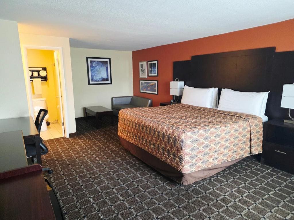 Oregon Trail Inn and Suites - View 2