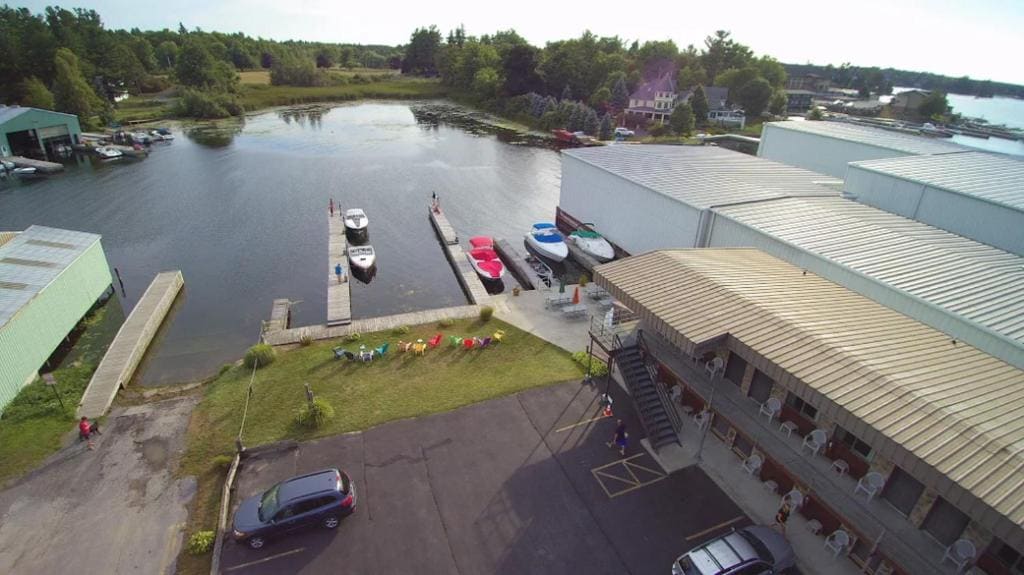 Otter Creek Inn - Main view