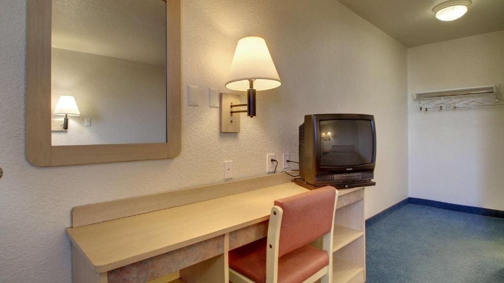 Motel 6-Owensboro, KY - View 6
