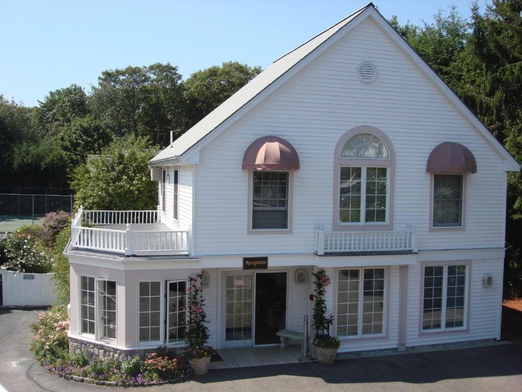 Pink Blossoms Resort - Main view
