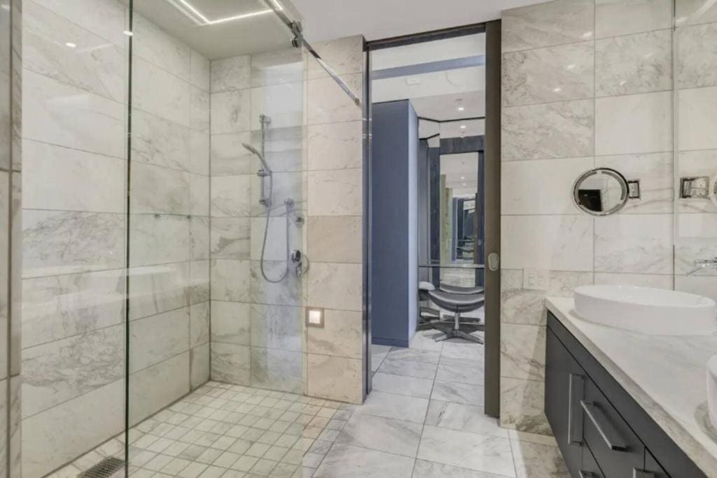The Adele Palazzo Suite at Palms Place - View 4