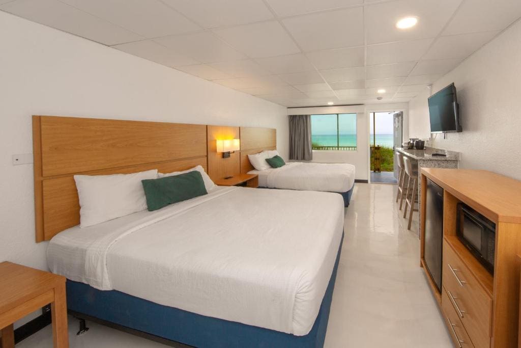 Chateau Beachfront Hotel, a By the Sea Resort - View 6