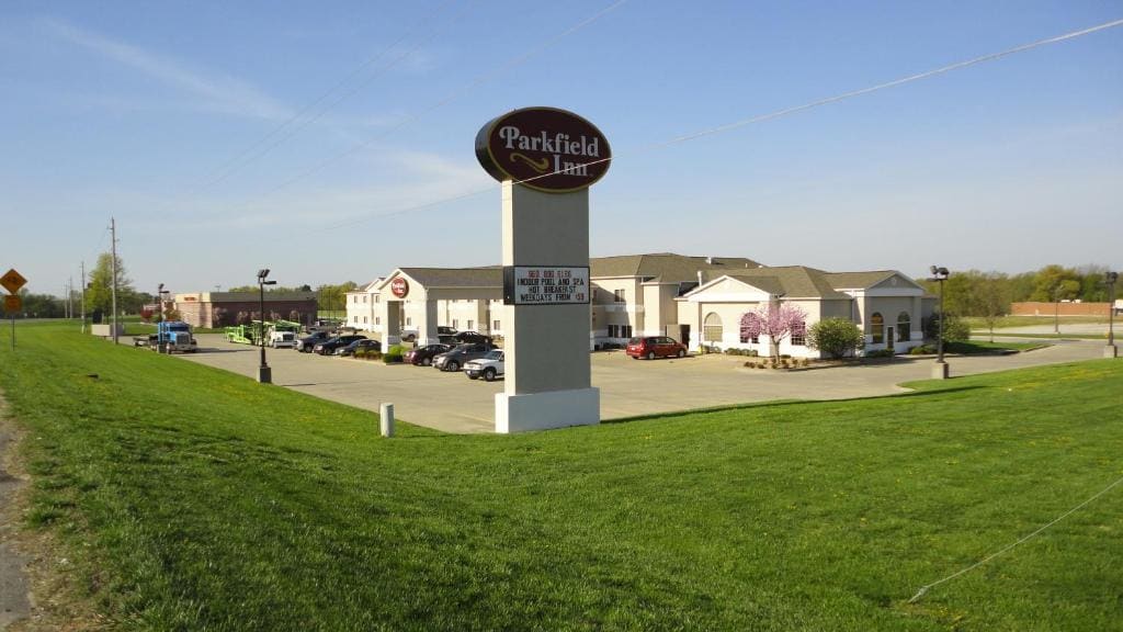 Parkfield Inn - Clinton - Main view