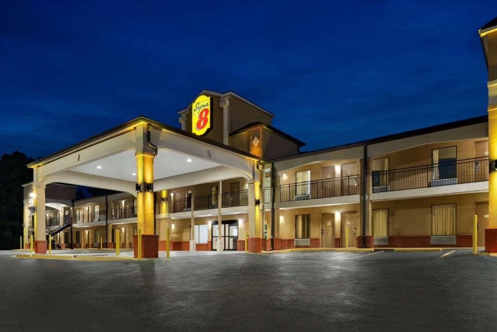 Super 8 by Wyndham Pearl/Jackson/East - Main view
