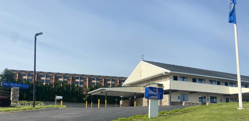 Baymont by Wyndham Petoskey - Main view