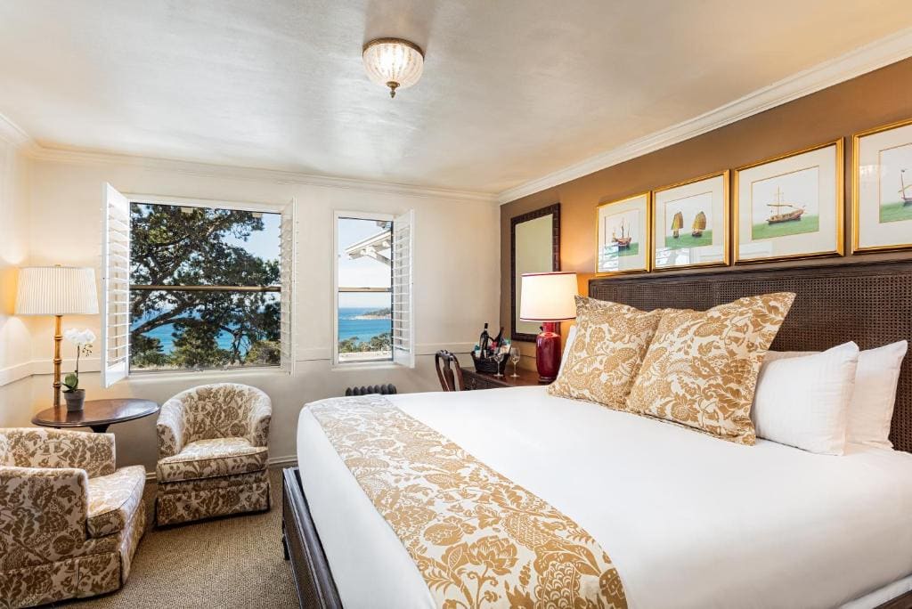 Pine Inn - Carmel - View 2