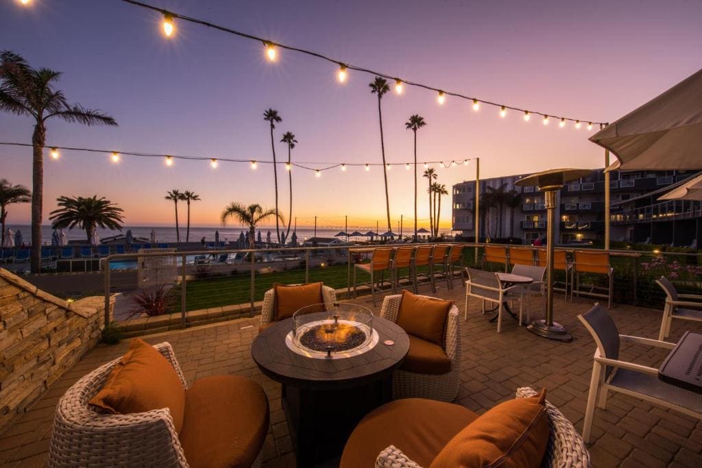 SeaCrest Oceanfront Hotel - View 5