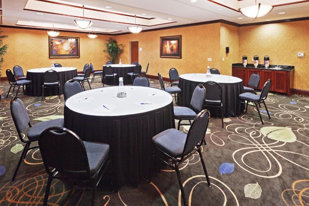 Holiday Inn Express & Suites Poteau by IHG - View 4