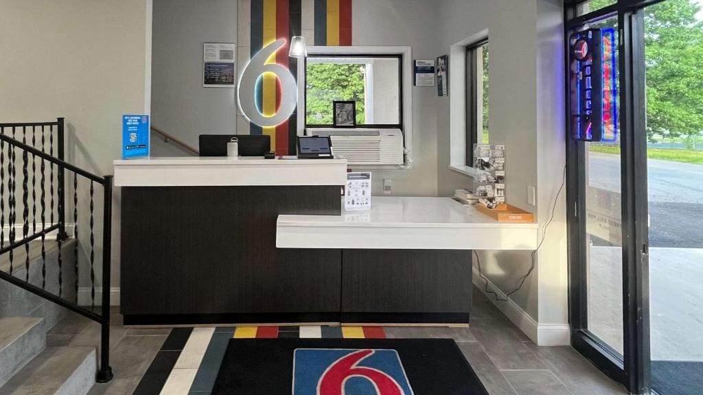 Motel 6 East Windsor, NJ Hightstown - View 4