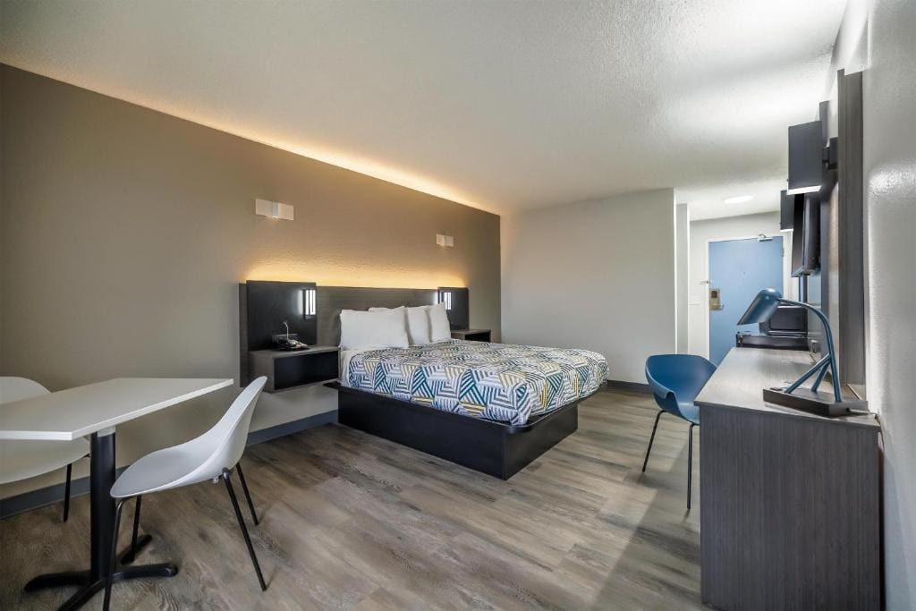 Motel 6 - Franklin, OH - View 6