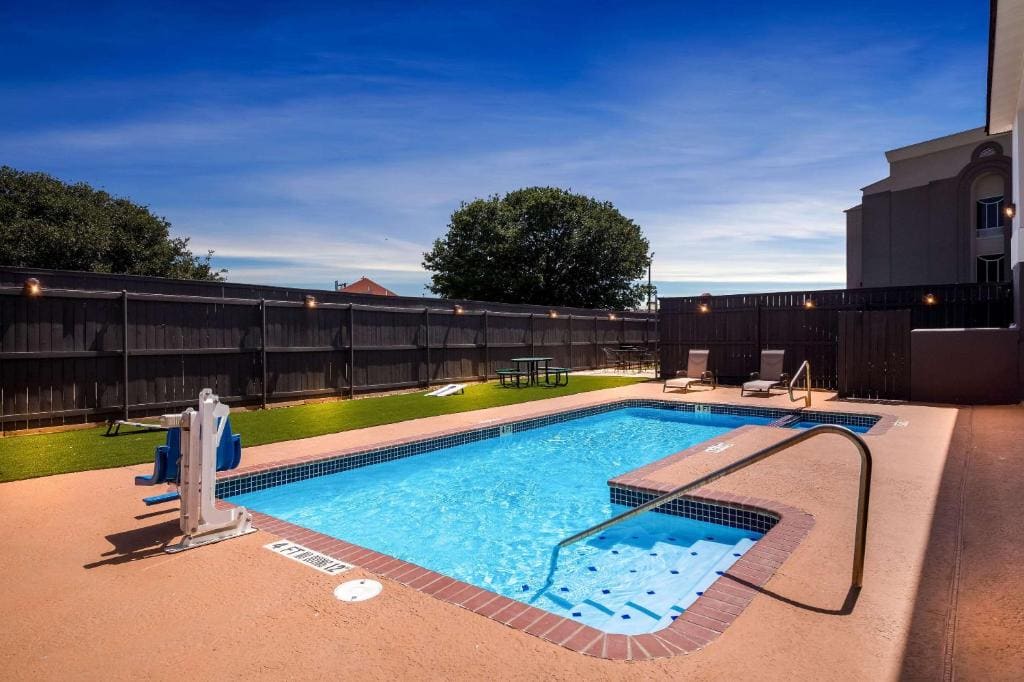 Quality Inn Bastrop - View 3