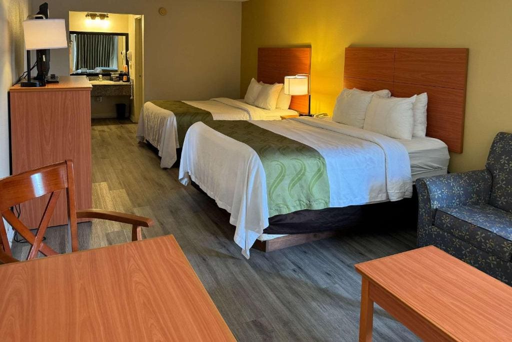 Quality Inn near Manatee Springs State Park - View 2