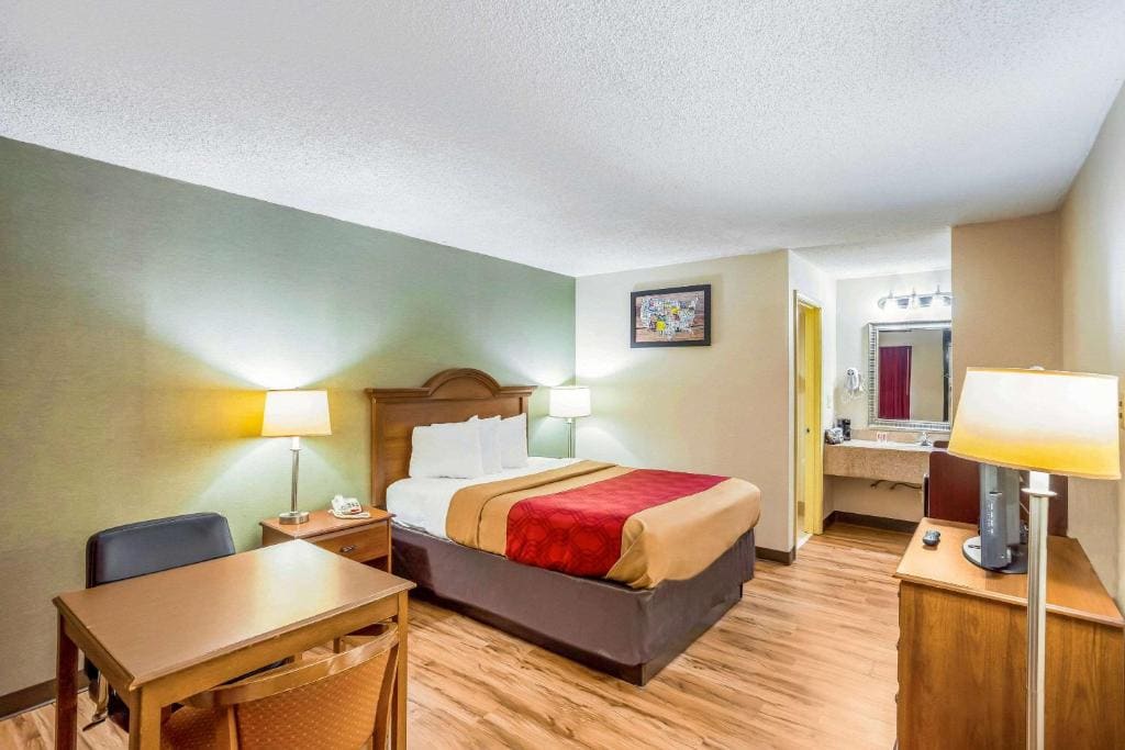 Econo Lodge Huntington - Barboursville University Area - View 2