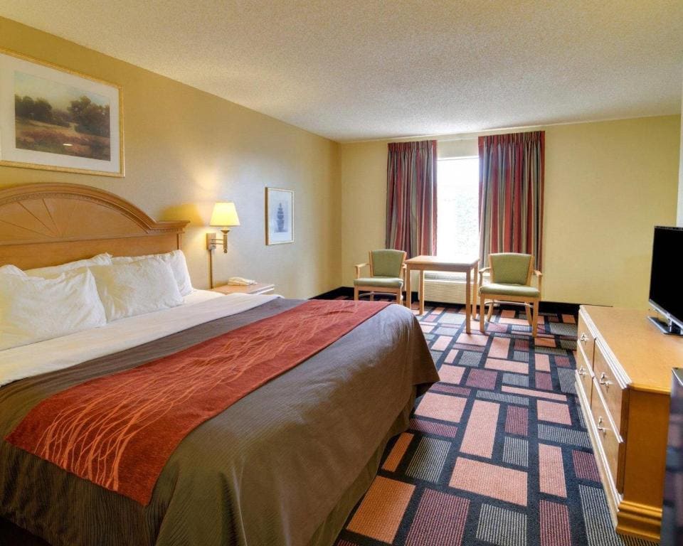Quality Inn & Suites Malvern - View 4