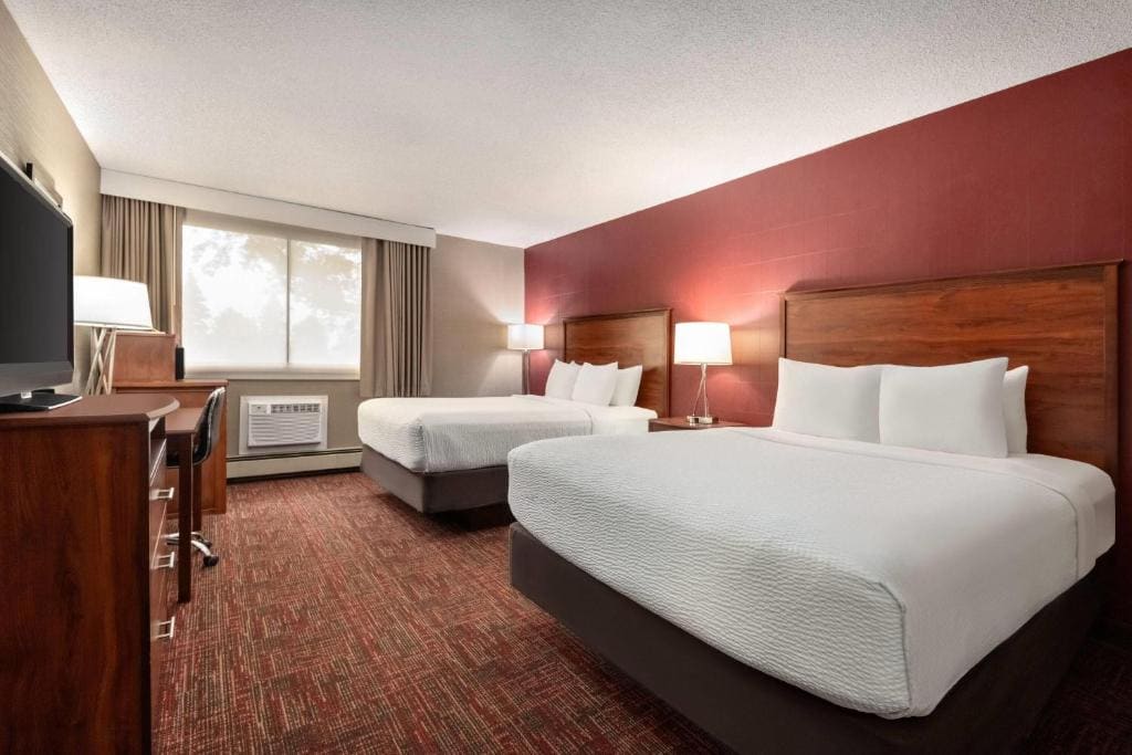 Ramada by Wyndham Grand Forks - View 2