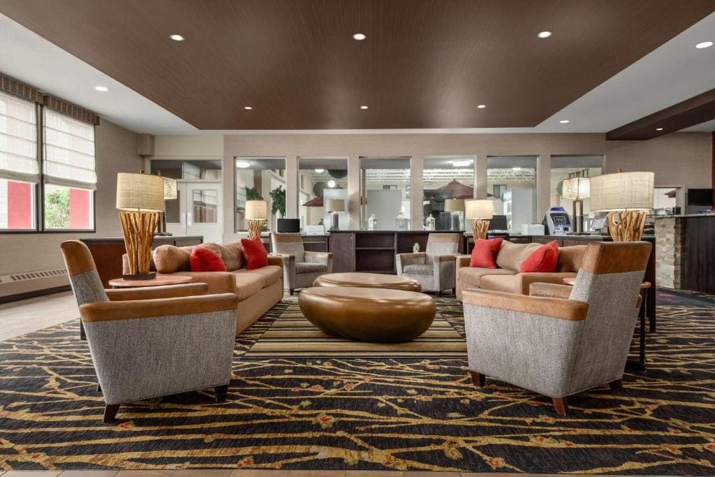 Ramada by Wyndham Grand Forks - View 6