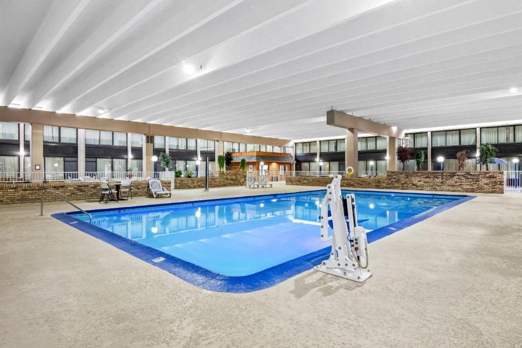 Quality Inn & Suites - View 3