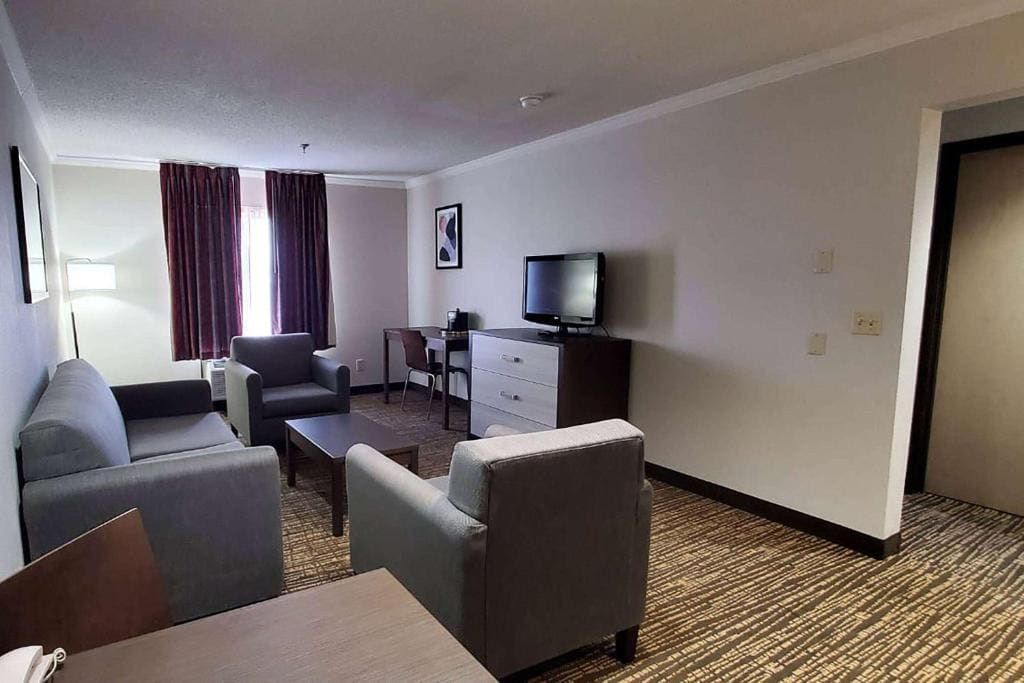 Wingate by Wyndham Canton-Hall of Fame - View 2