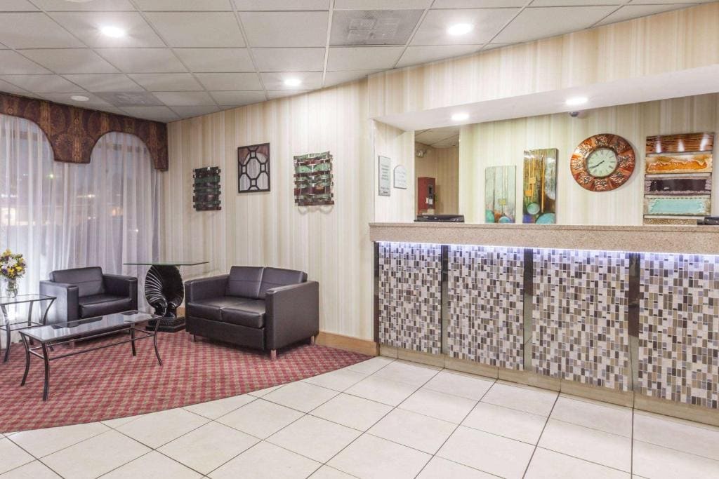 Ramada by Wyndham Lebanon - View 4