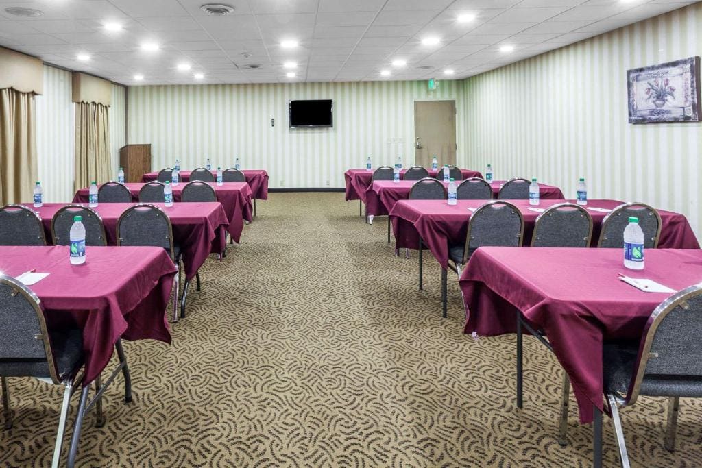 Ramada by Wyndham Lebanon - View 5