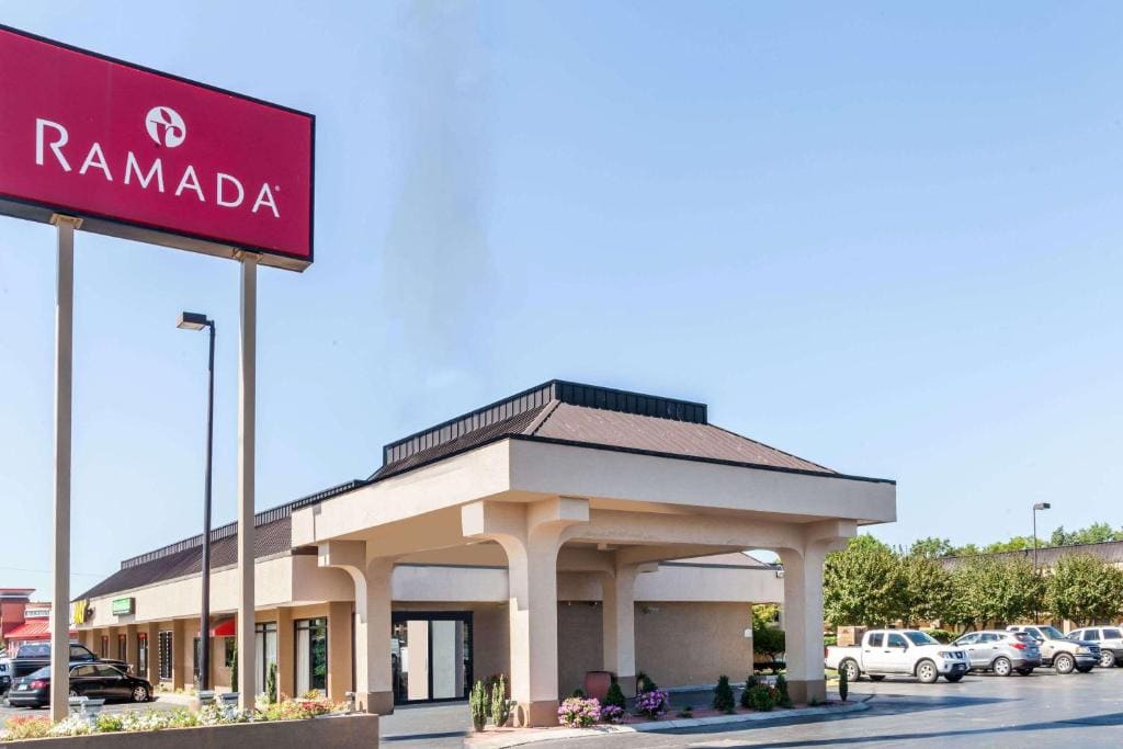 Ramada by Wyndham Lebanon - Main view