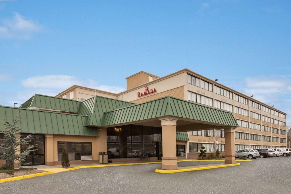Ramada by Wyndham Rochelle Park Near Paramus - Main view