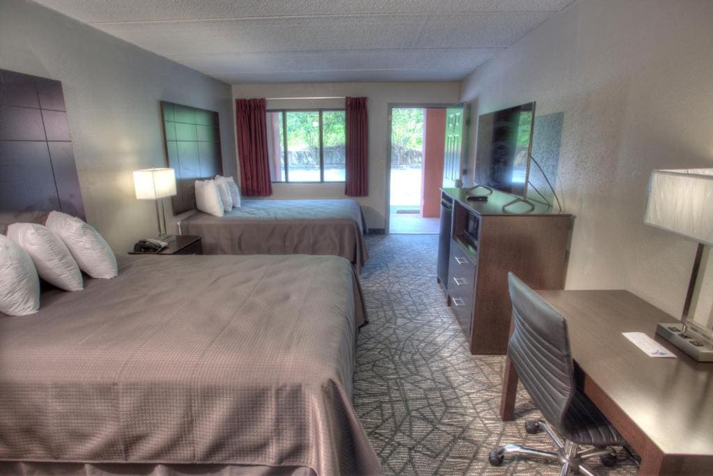 Econo Lodge Helen - View 2