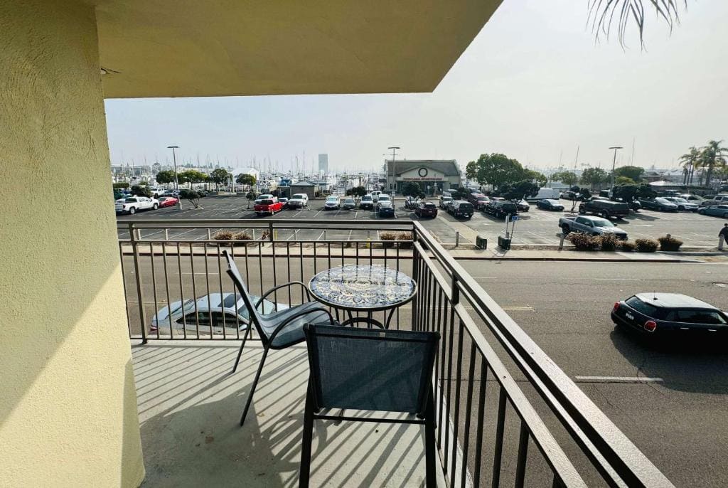 Ramada by Wyndham San Diego Airport - View 5