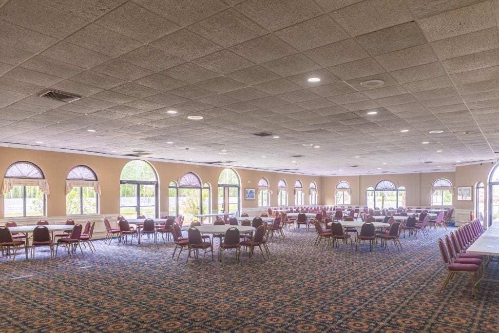 Cottonwood Suites Savannah Hotel & Conference Center - View 3