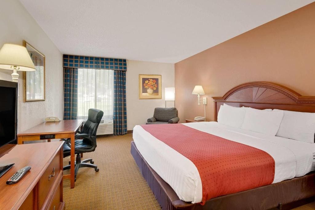Ramada by Wyndham Provo - View 7
