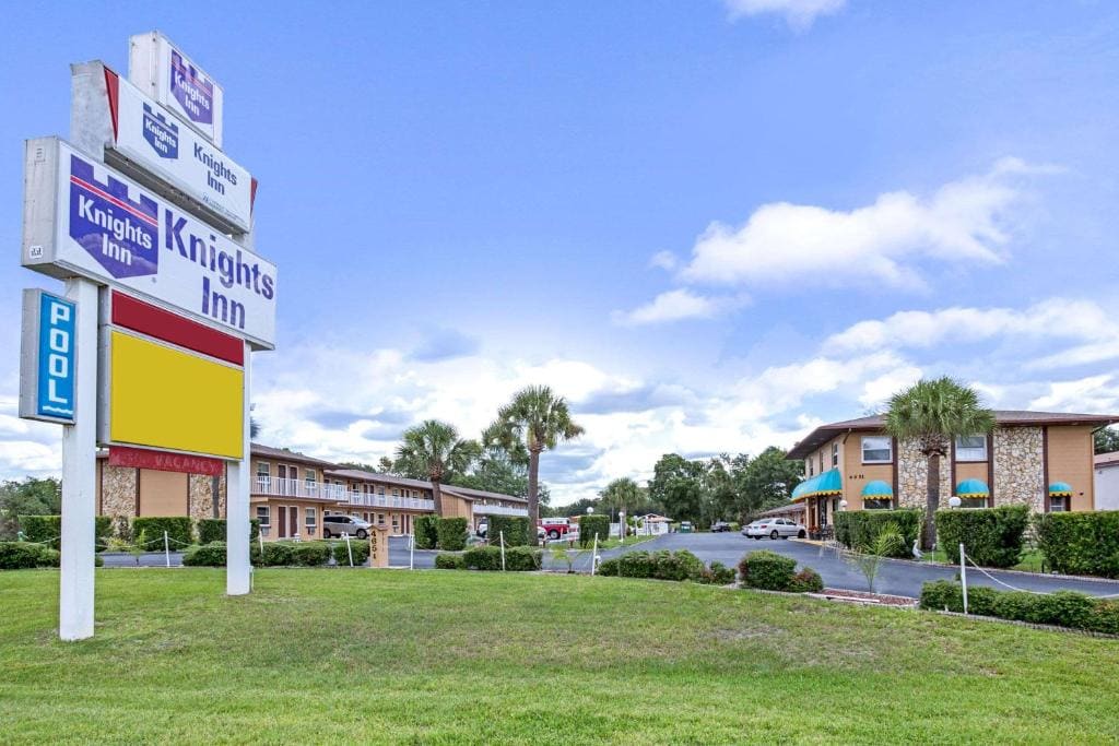 Knights Inn Kissimmee - View 4