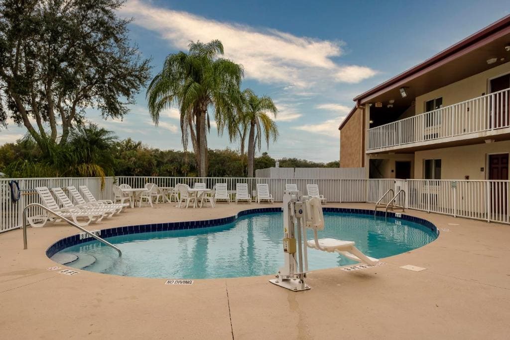 Red Roof Inn Ellenton - Bradenton NE - View 3
