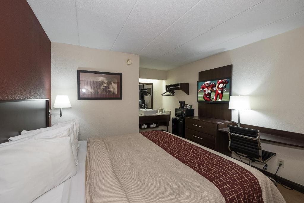 Red Roof Inn Toledo - Maumee - View 7