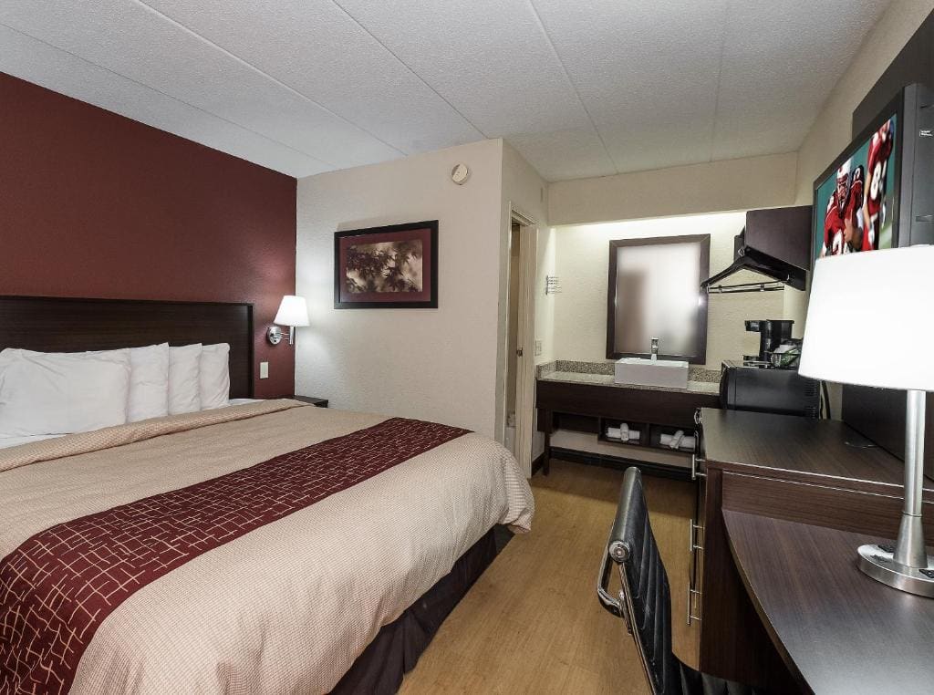 Red Roof Inn Toledo - Maumee - View 6