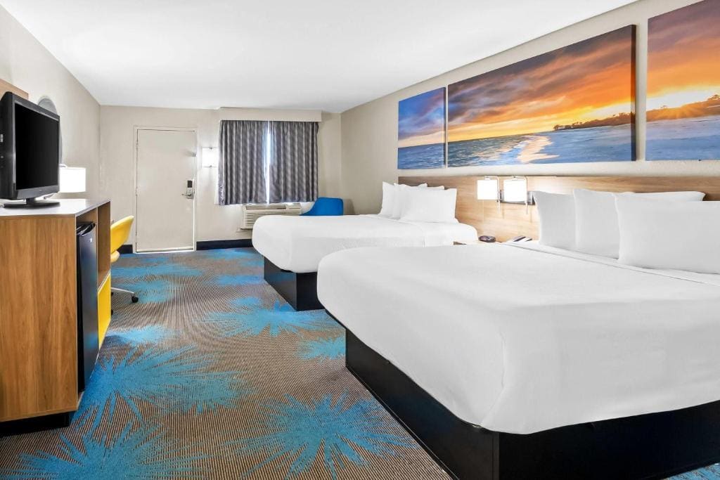 Days Inn by Wyndham Goose Creek - View 5