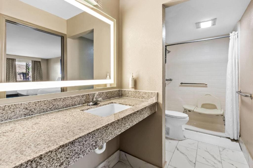 Days Inn by Wyndham Goose Creek - View 3