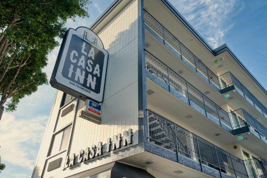 La Casa Inn - Main view